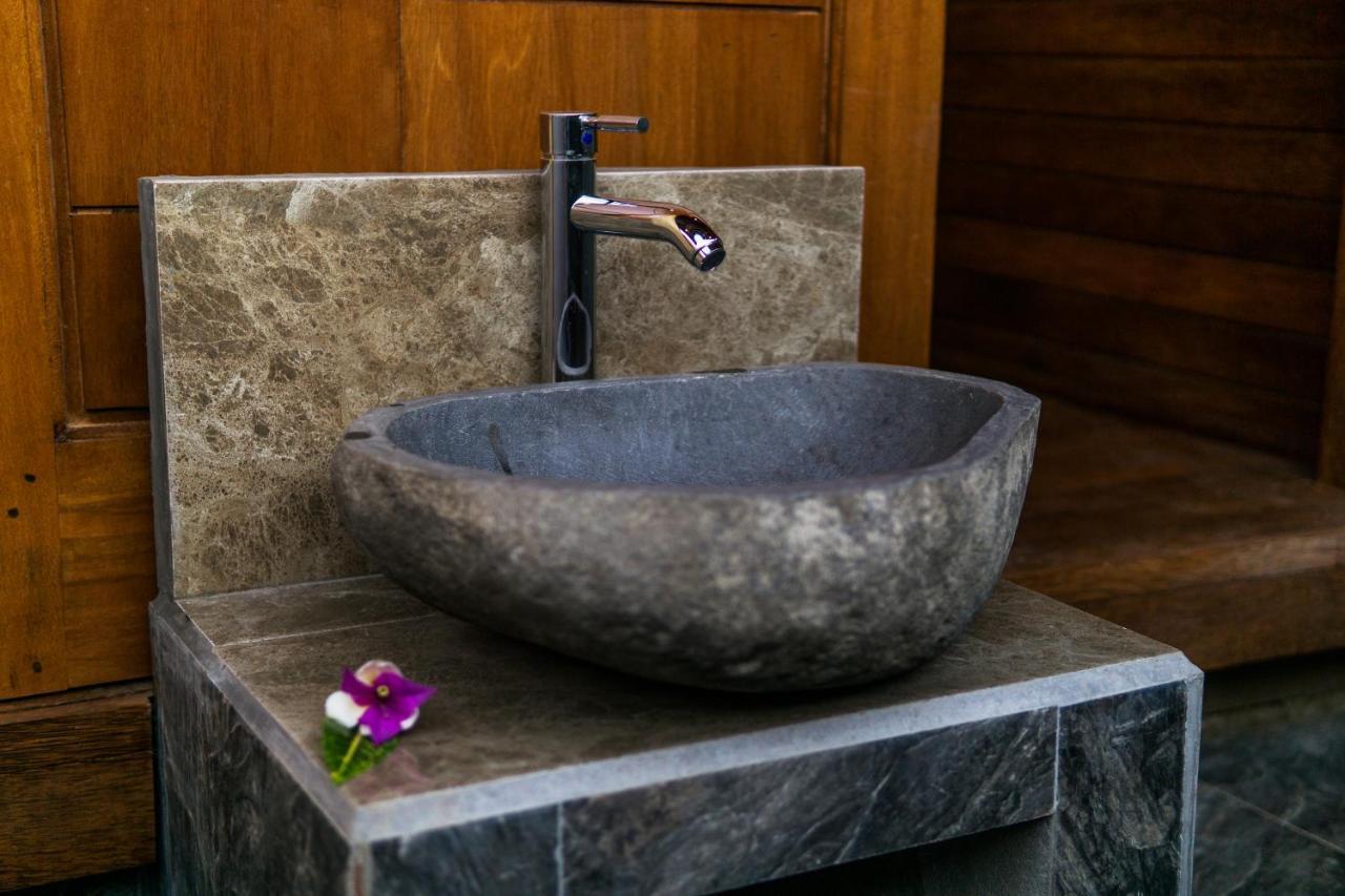 Gatri Hut Hotel Lembongan Eksteriør billede