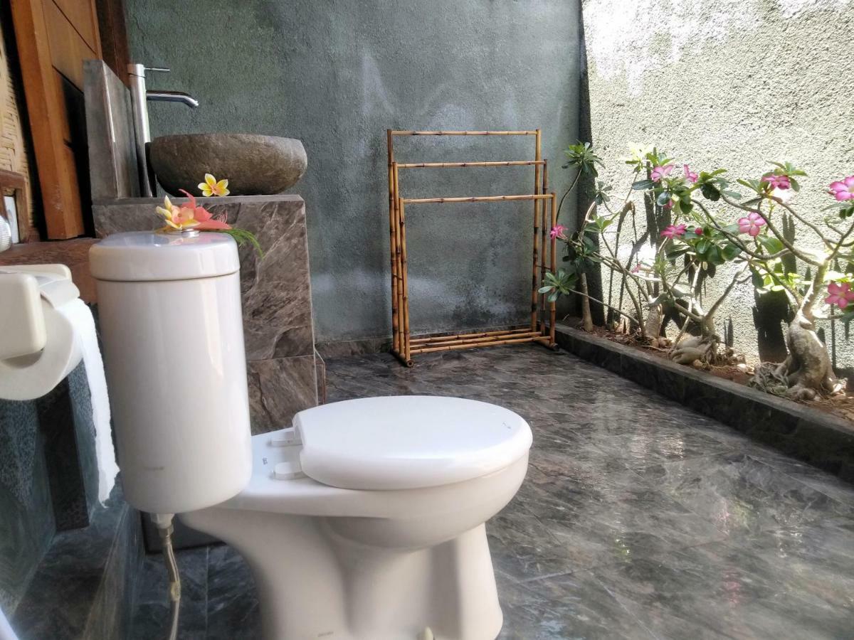 Gatri Hut Hotel Lembongan Eksteriør billede